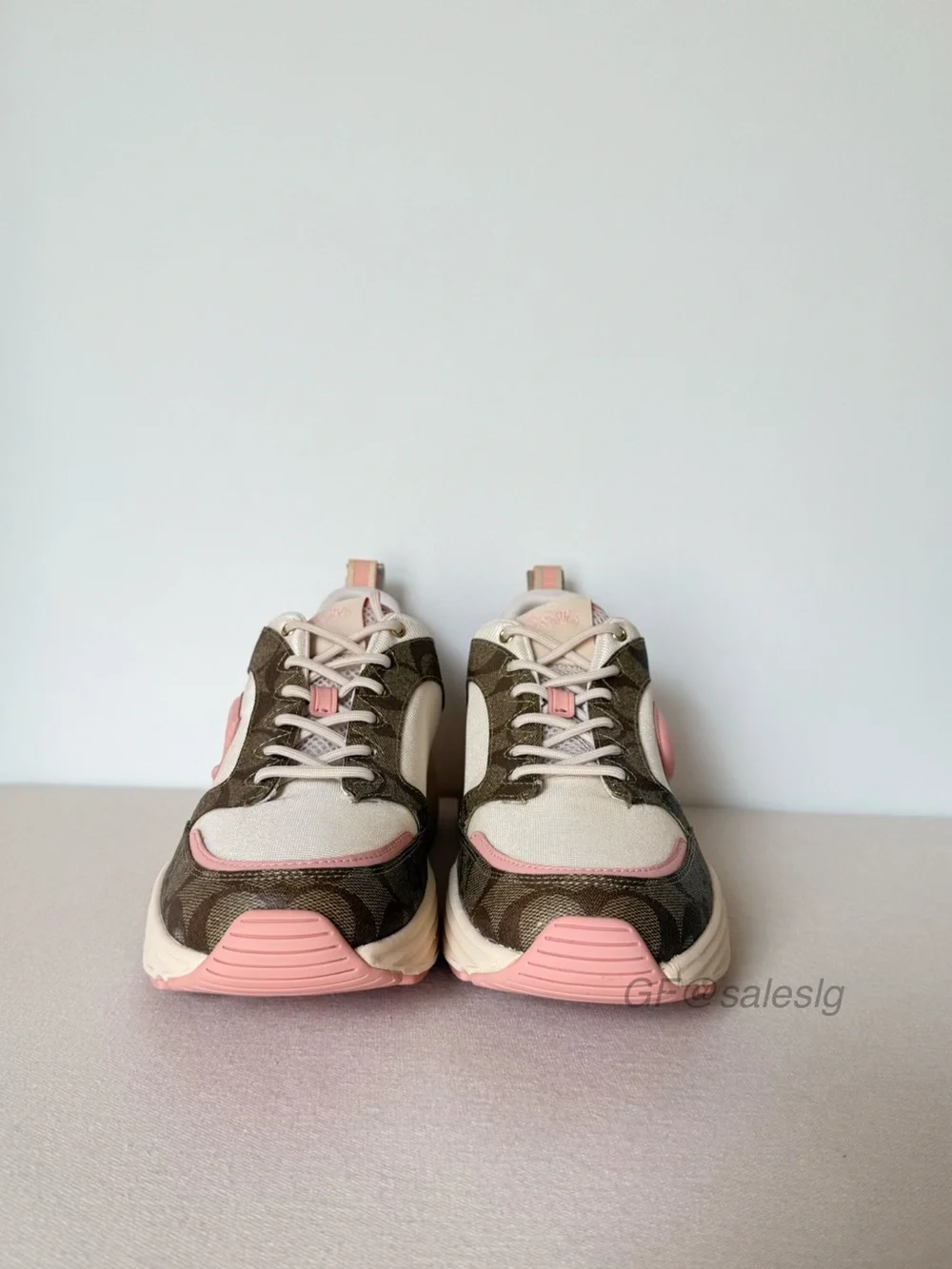 NWT Coach C275 Tech lady’s Runner Sneaker Pink Signature size 11B CI071